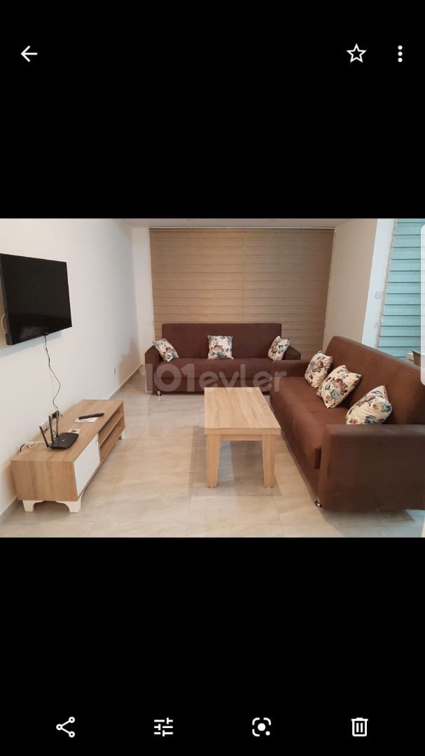 KUCUK KAYMAKLI 2+1 RENT HOUSE Thu MONTH 350£6 MONTHS PAYMENT DEPOSIT 2 COMMISSION ** 