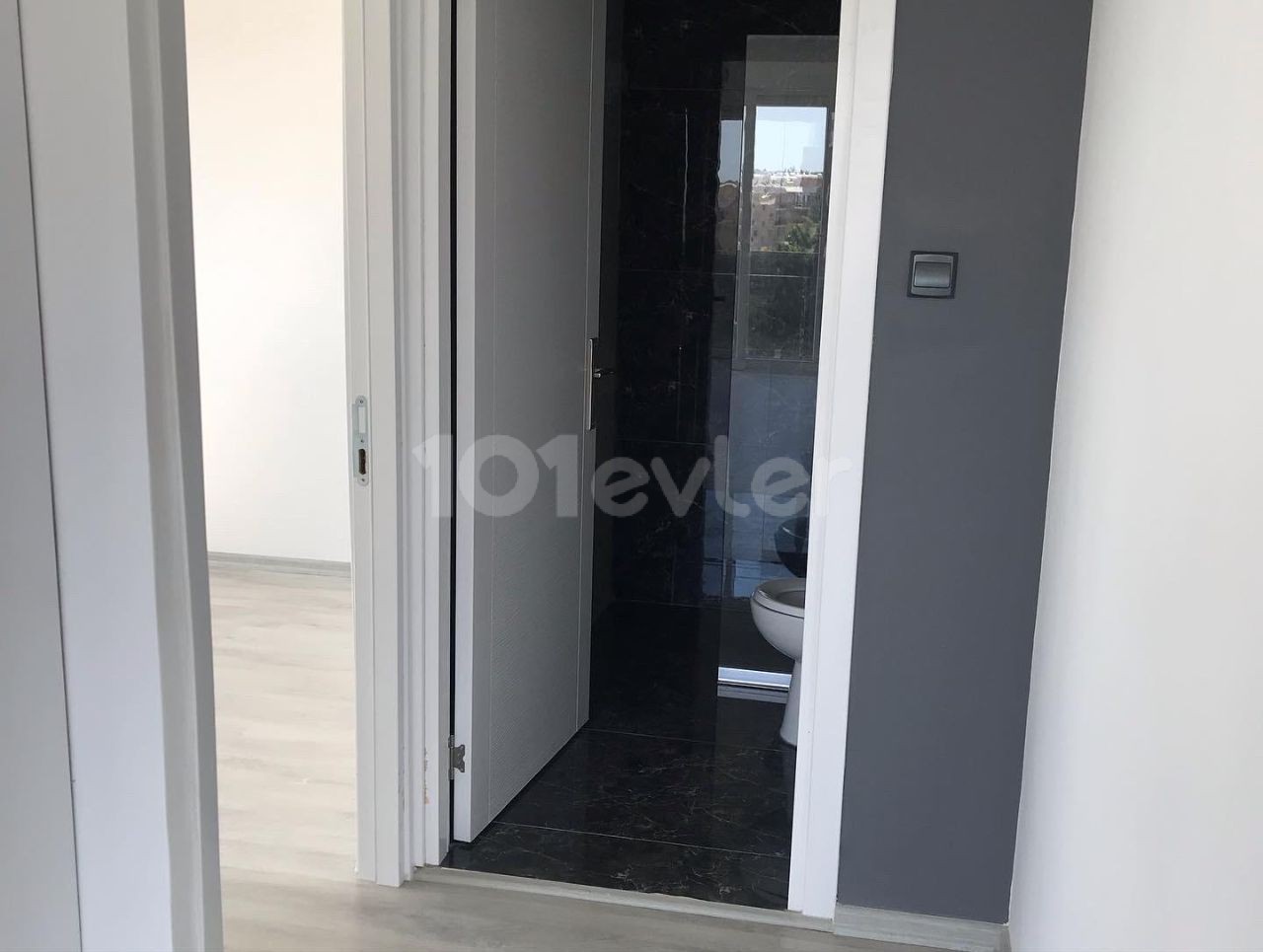 çanakkale bölgesinde 2+1 satılık daire yatırım için mükemmel 45000£ zemin katta tahsis koçan