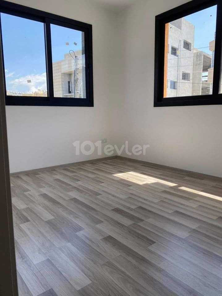 DEREBOYU 2 + 1 APARTMENT FOR SALE NEAR LEFKOSA TERMINAL 2 + 1 APARTMENT FOR SALE IN TURKISH COB, USED FOR 1 AND A HALF YEARS, 70.000£ EXTRA APARTMENT VAT TRANSFORMER ODENMIS!!!! ** 