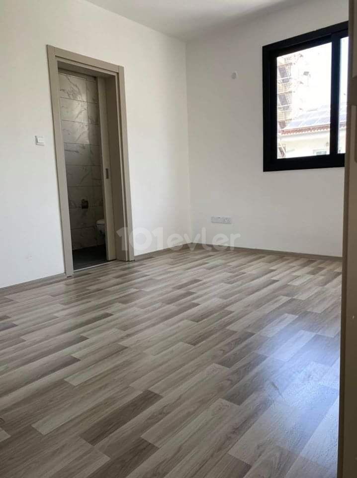 DEREBOYU 2 + 1 APARTMENT FOR SALE NEAR LEFKOSA TERMINAL 2 + 1 APARTMENT FOR SALE IN TURKISH COB, USED FOR 1 AND A HALF YEARS, 70.000£ EXTRA APARTMENT VAT TRANSFORMER ODENMIS!!!! ** 