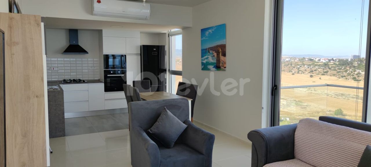 Luxus-Vermietung 2+1 penthouse in Magusa Pier Bosporus mindestens 6 Monate Preis pro 1 Monat Miete 650 Pfund Kaution 650 Pfund Commission 400 Llogara 12.Wohnung auf dem Boden ** 