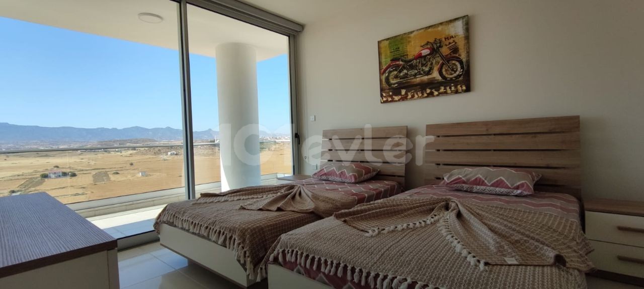 Magusa iskele boğazda lüks kiralık 2+1 penthouse en az 6 ay odemelı 1 ay kirası 650 pound depozit 650 pound komısyon 400£ 12.katta olan daire