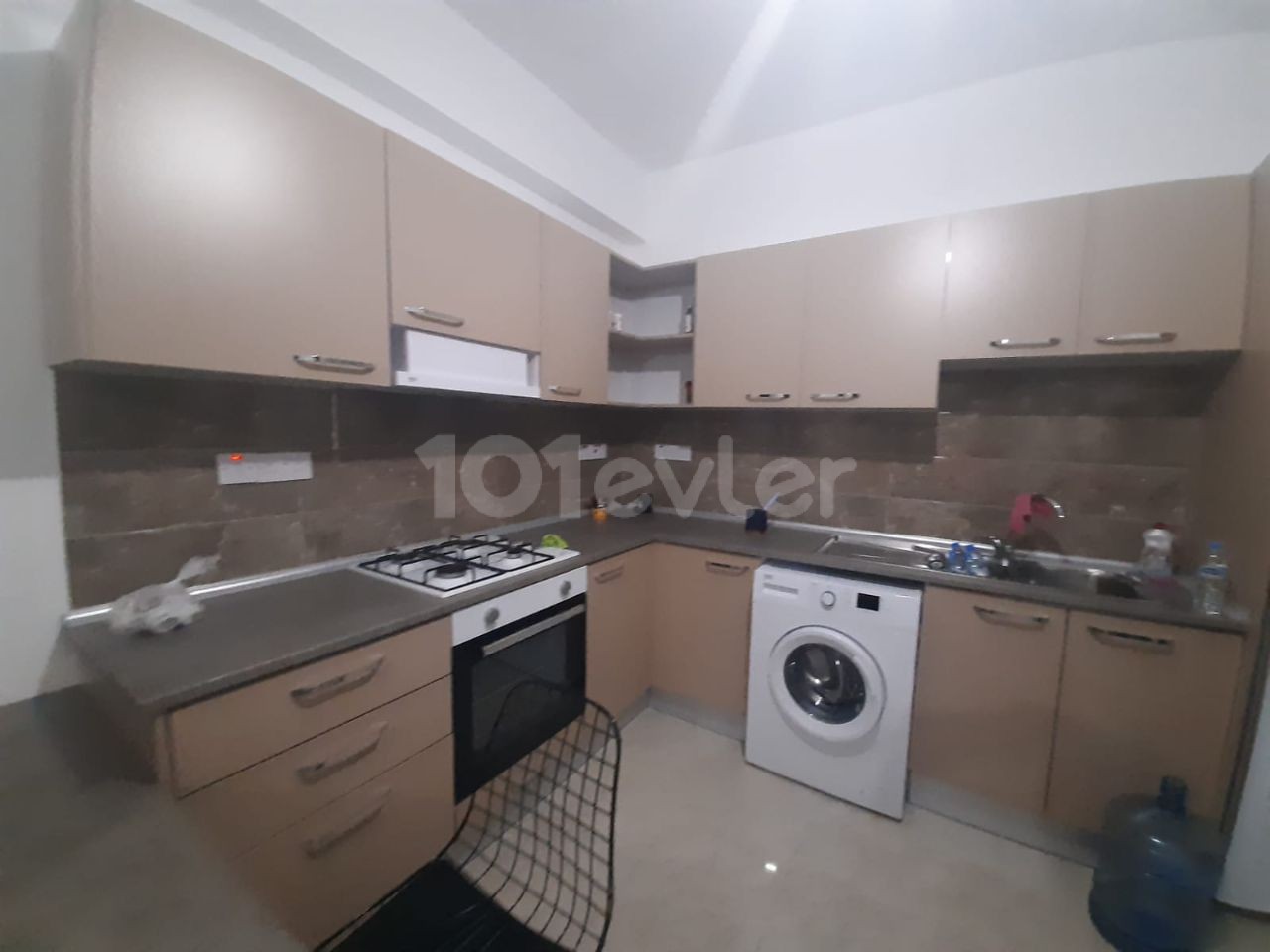 MAGUSA 3 MONTHS PAID RENT 350 POUNDS MINIMUM 3 MONTHS PAID DEPOSIT 350POUNDS COMMISSION UCRETI 350POUNDS 1 AIR-CONDITIONED FULL-FURNISHED HOUSE IN THE LIVING ROOM OF THE APARTMENT ON THE GROUND FLOOR ** 