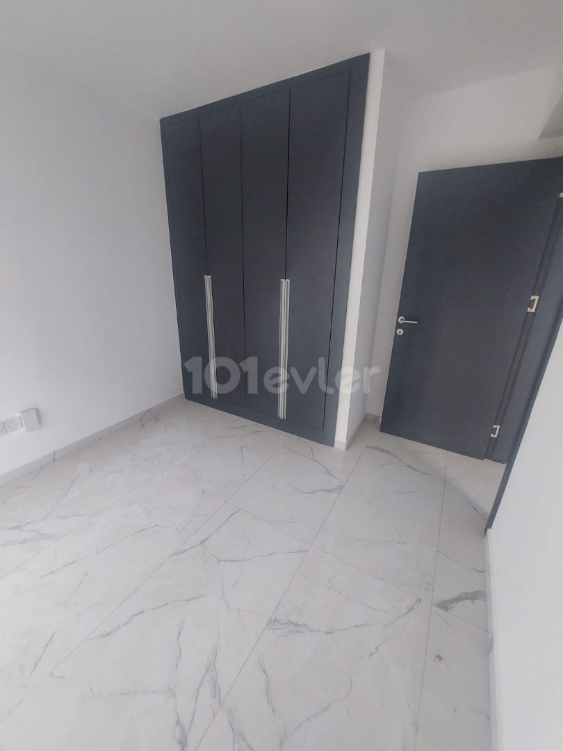 İskelede satılık 2+1 apartman dairesı 4.katta son 1 adet full eşyalı 115,000£ 75 metre kare 