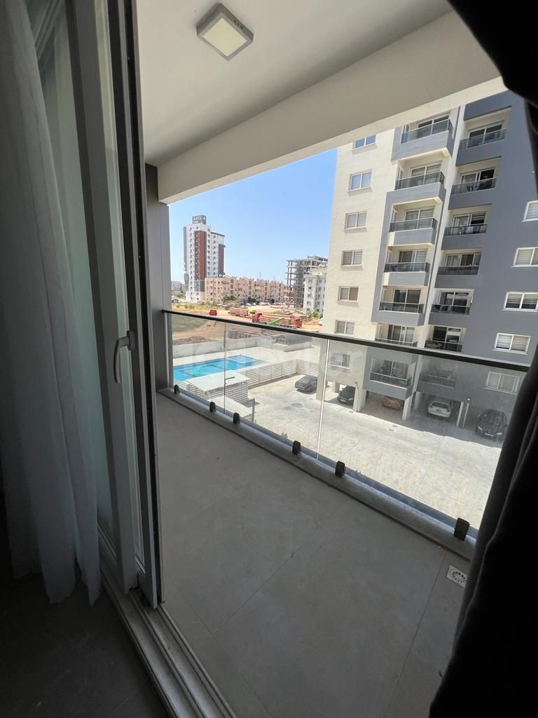 Terrace park rent studıo mınımum 6 months payment rent from 360£ deposıt 360£ and commıssıon 360£ apartman charge added rent