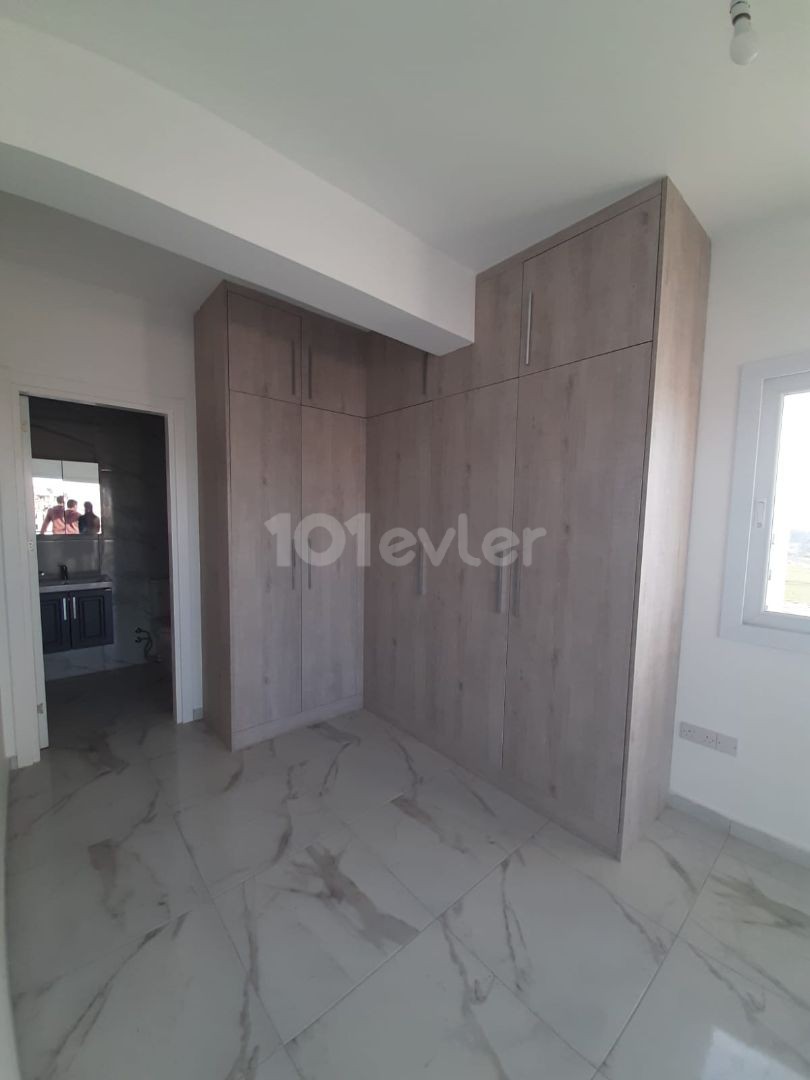 Immediate delivery 2+1 PENTHOUSE 122 square meters penthouse on the 5th floor in the region of Canakkale 100,000 stg Transformer has been paid. 