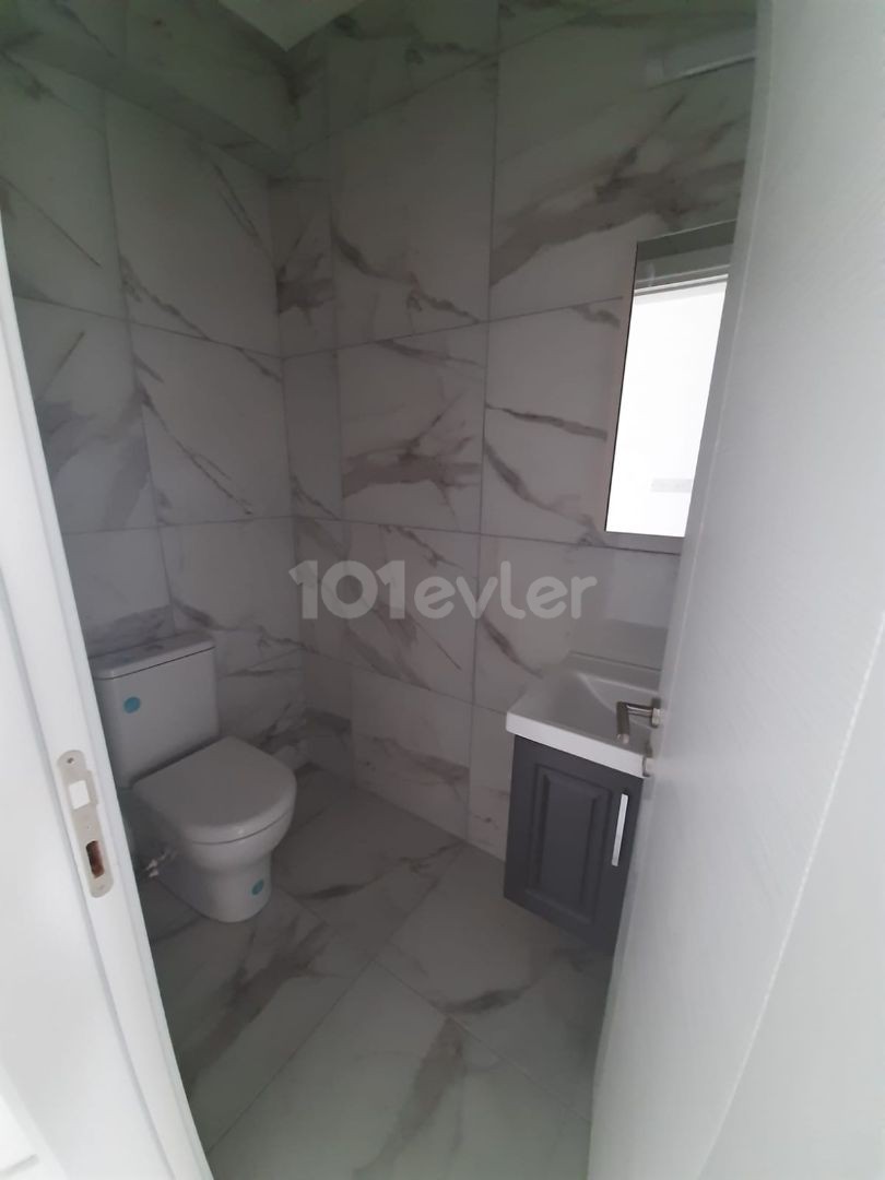 Immediate delivery 2+1 PENTHOUSE 122 square meters penthouse on the 5th floor in the region of Canakkale 100,000 stg Transformer has been paid. 