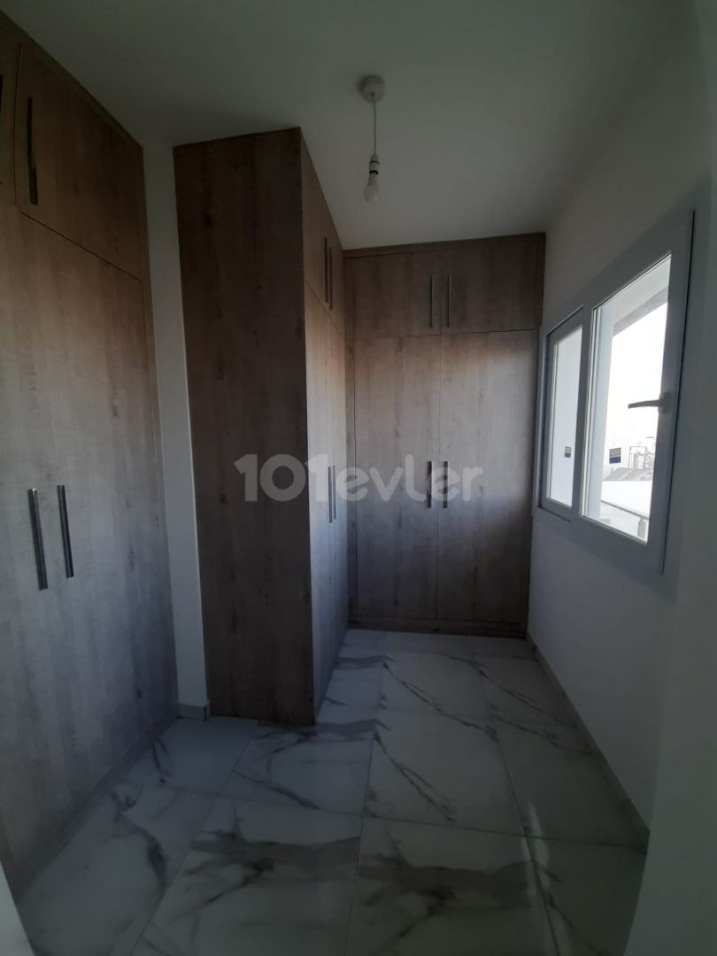 Immediate delivery 2+1 PENTHOUSE 122 square meters penthouse on the 5th floor in the region of Canakkale 100,000 stg Transformer has been paid. 