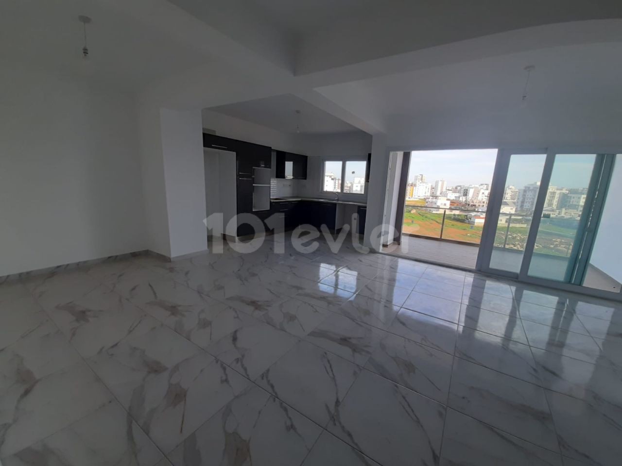 Immediate delivery 2+1 PENTHOUSE 122 square meters penthouse on the 5th floor in the region of Canakkale 100,000 stg Transformer has been paid. 