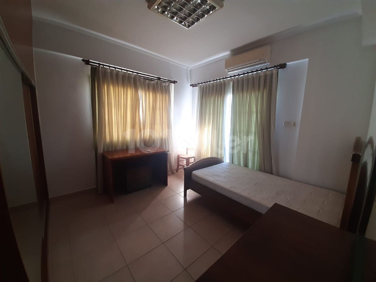 ▪️Magusa for rent 3+1 apartment ▪️Asansor with 2 air conditioners ▪️Kirasi from 400$ payable 1 year in advance.  ▪️Aile will be a student.  ▪️Tv will come and 2 toilets will be renovated.  For rent as ▪️esyali.  