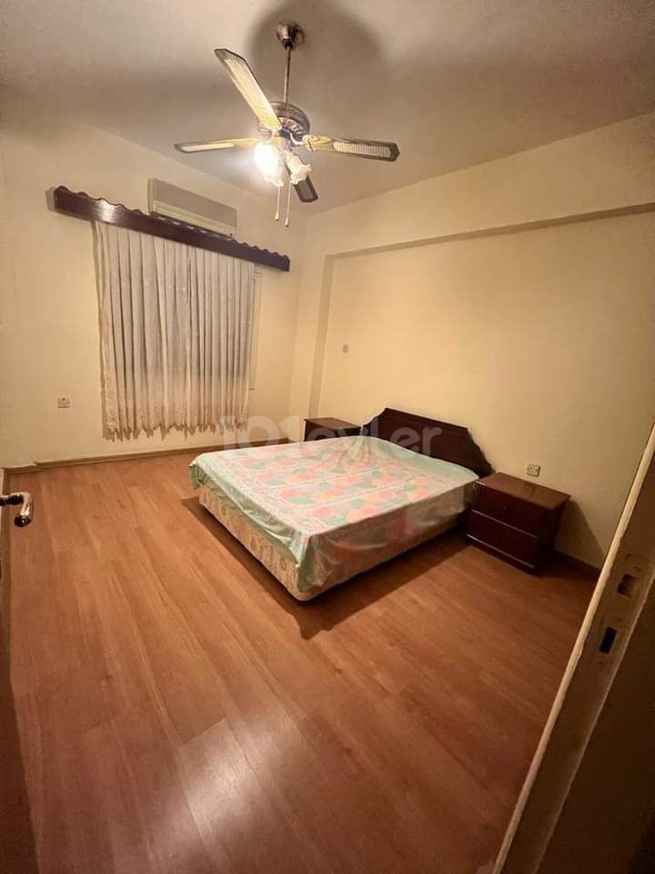 Gazimağusa 3+1 aile apartmanı Kiralık  Hazır aile veya bayan ıcın , 8.500 tl full eşyalı 6 ay yada senelik ödemeli