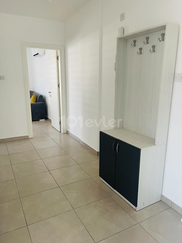 Lefkoşa Küçük kaymaklı 2+1 kiralık per month 400£ 3 rent 2 deposıt 1 commission