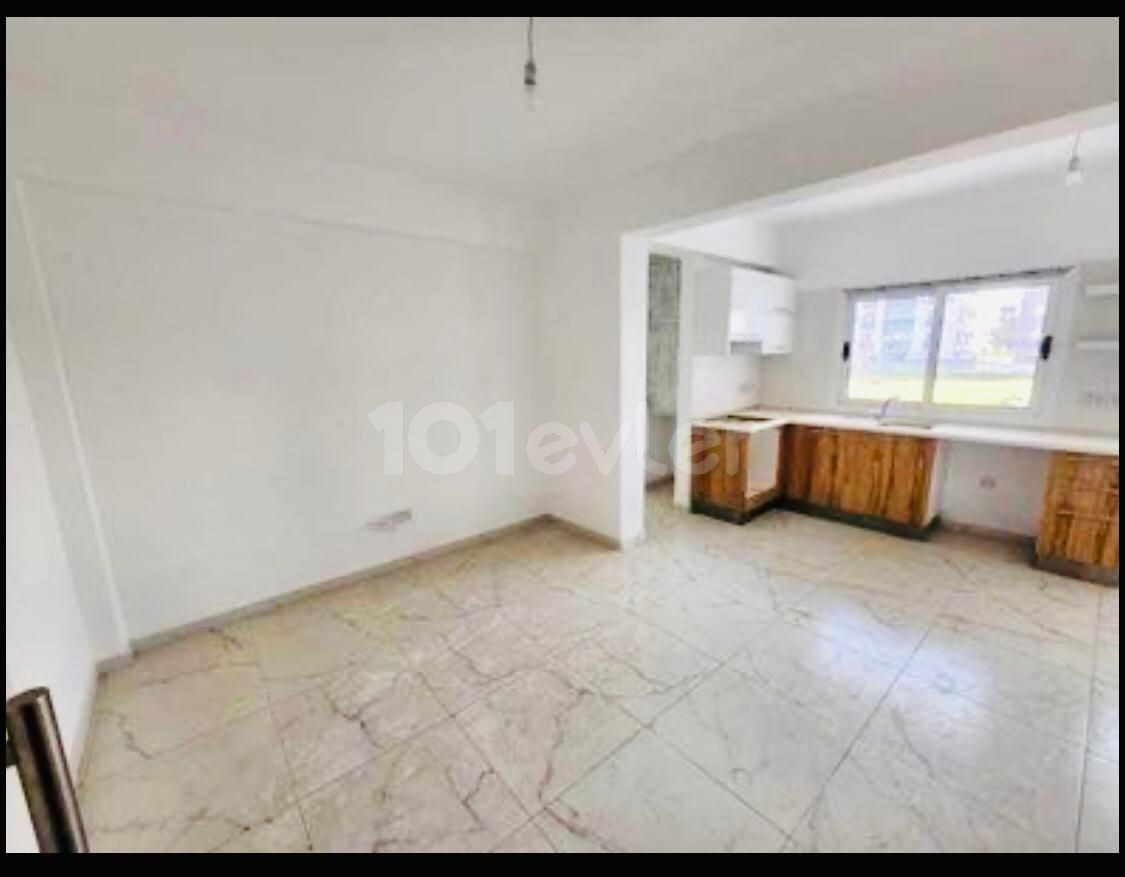 2+1 flat for sale in Çanakkale region, 70 square meters, 4th floor, 65,000 STG TRANSFORMER HAS BEEN PAID. SERIOUS BUYERS CALL ELEVATOR CAR PARK