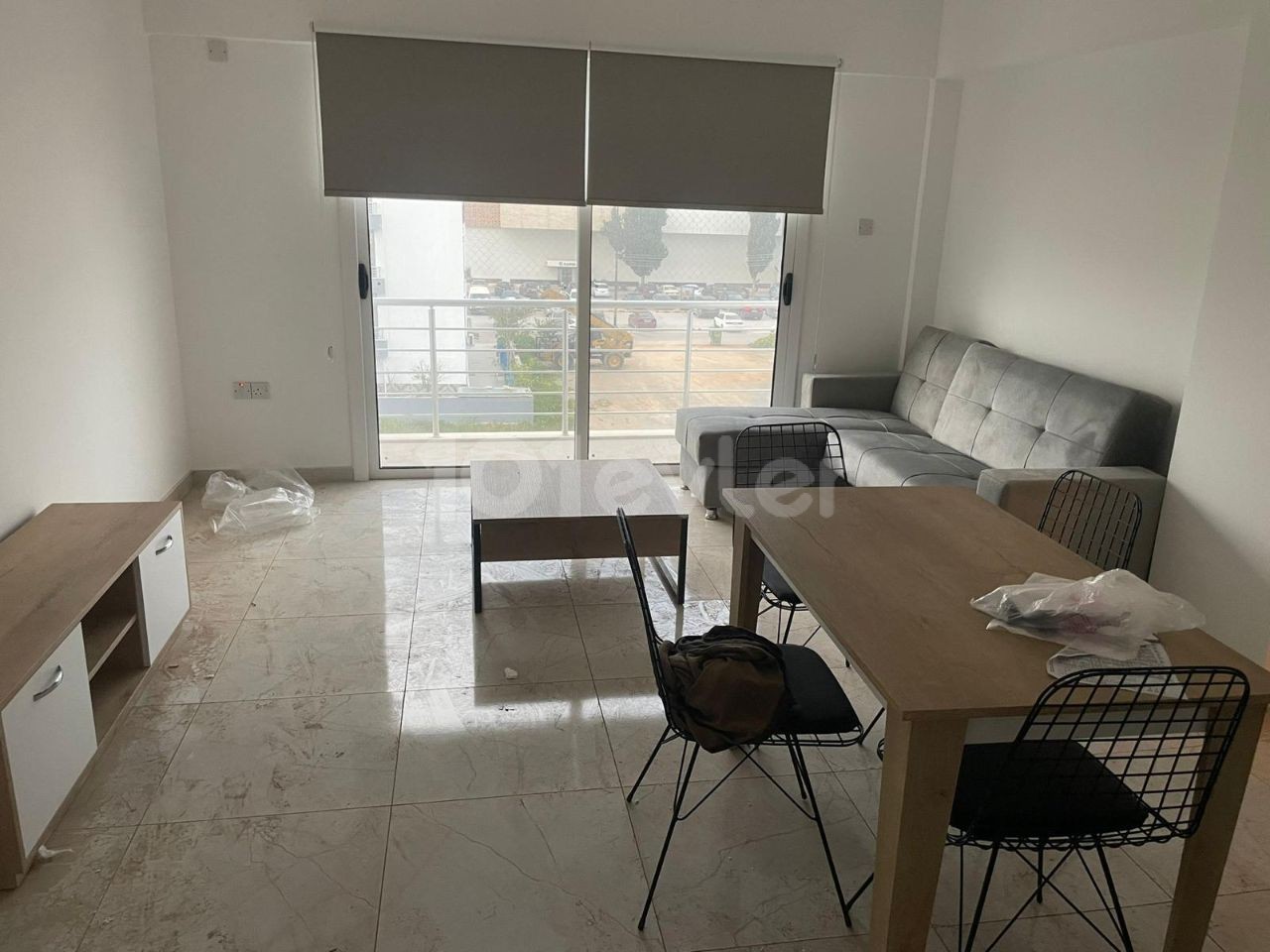 Famagusta 2+1 zur Miete brandneue Wohnung direkt am Fuße der Stadt Mall von 500$ mit jährlicher Zahlung 3. Stock hat einen Aufzug.  1 Kaution 500$ 1 Provision 05338315976