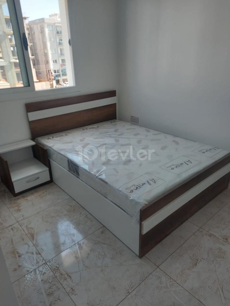 Famagusta 2+1 zur Miete brandneue Wohnung direkt am Fuße der Stadt Mall von 500$ mit jährlicher Zahlung 3. Stock hat einen Aufzug.  1 Kaution 500$ 1 Provision 05338315976