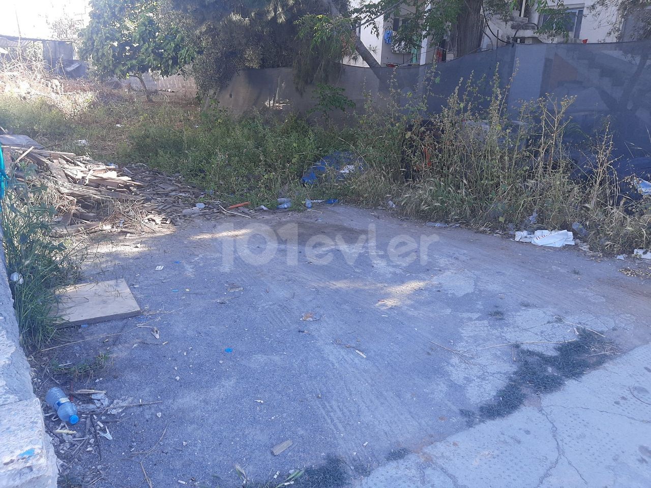 Land for sale behind Maras Doğruöz market 260 m2 2 floor cılılabılır. yuzde 70 percent of the land for sale with the only authorized price = £ 23. 000 05338315976