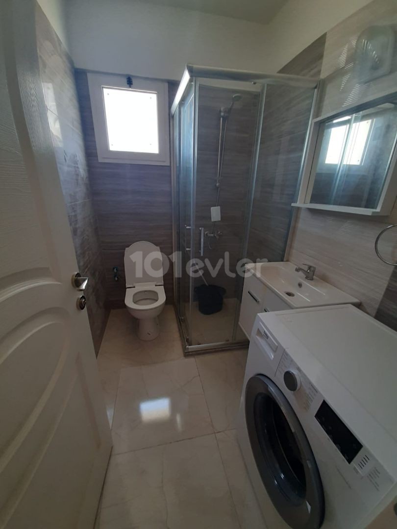 Canakkale 2+1 rental 450$ for 6 months or annual fee 400x6=2400 TL on the 3rd floor