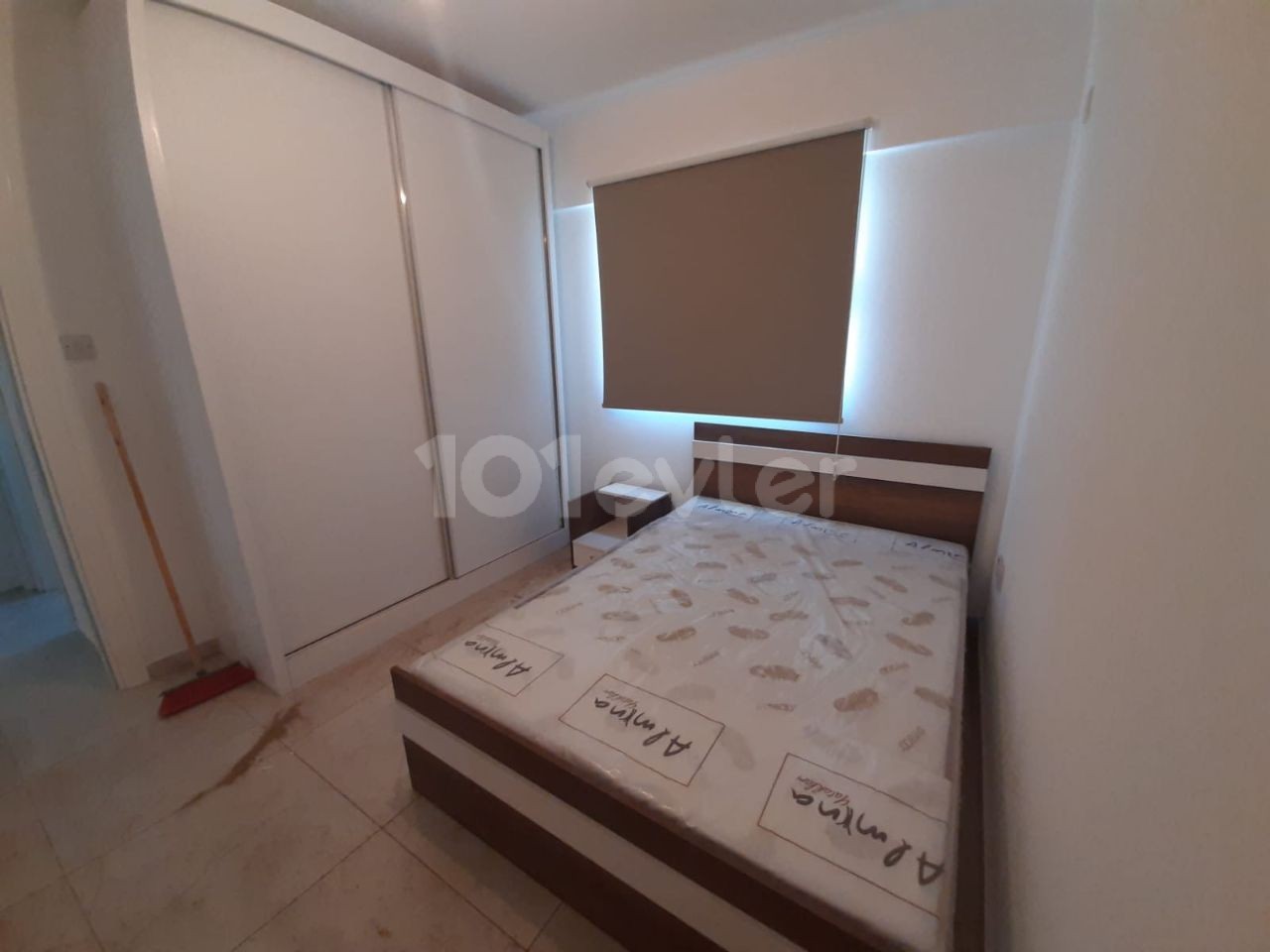 Canakkale 2+1 rental 450$ for 6 months or annual fee 400x6=2400 TL on the 3rd floor