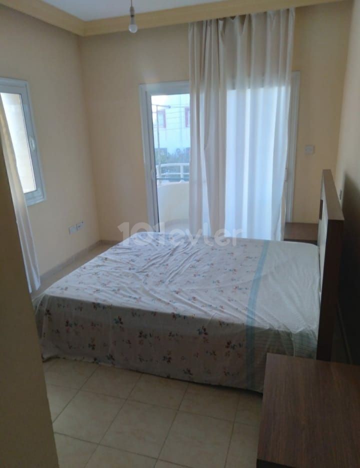 3+1 flat for rent in Gülseren area, furnished, 2nd floor, 600 USD, annual payment, Deposit 600 USD, Commission 600 USD, Dues 300 TL per month.