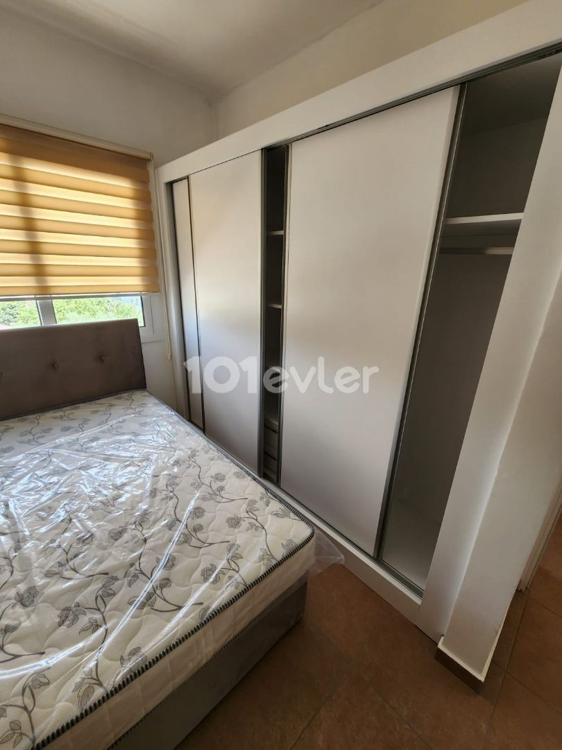 FLAT FOR RENT IN SAKARYA 2+1 350 STERLING FOR 6 RENT, 1 DEPOSIT, 1 COMMISSION AID, 6 MONTHS IN CASH PAYMENT FROM 300 TL. A 4-STOREY BUILDING ON THE 3rd FLOOR.