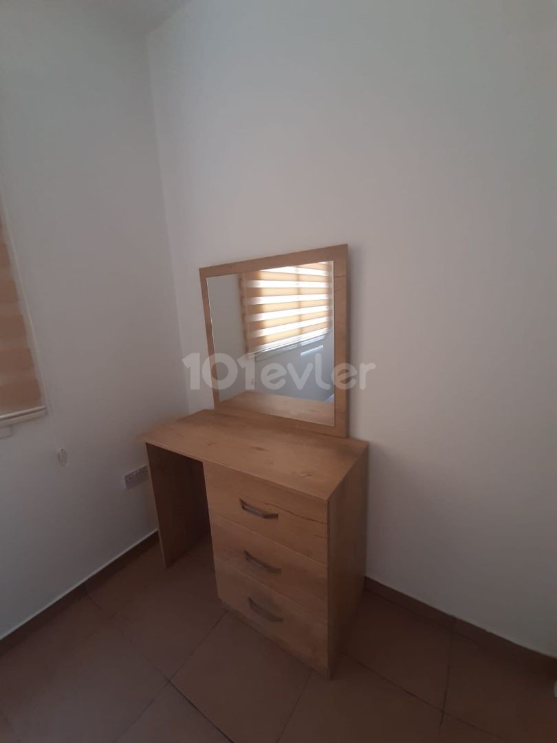 MAGUSA SAKARYA 2+1 WOHNUNG ZU VERMIETEN 350 STG DEN 6 MIETE 1 KAUTION 1 PROVISION FÄLLIG 300 TL