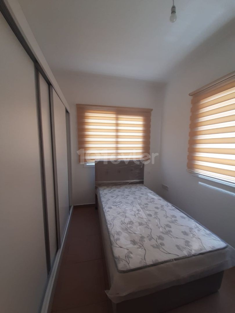 MAGUSA SAKARYA 2+1 WOHNUNG ZU VERMIETEN 350 STG DEN 6 MIETE 1 KAUTION 1 PROVISION FÄLLIG 300 TL