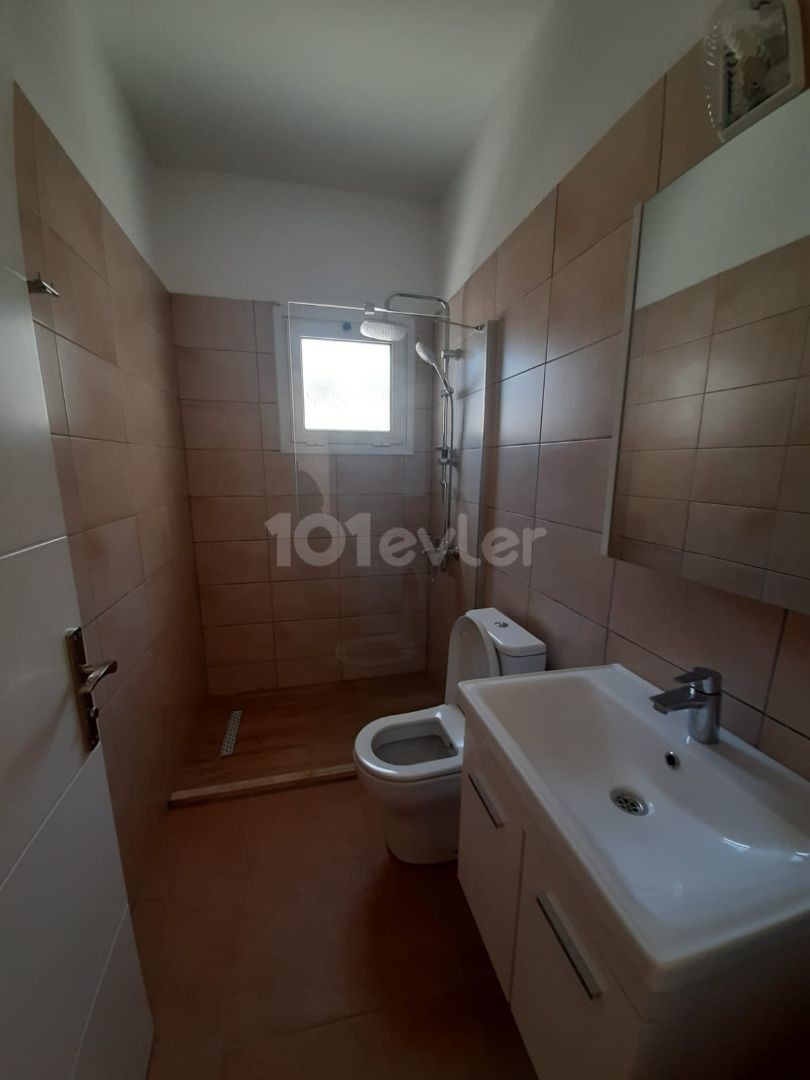 MAĞUSA SAKARYA 2+1 KİRALIK DAİRE 350 STG DEN 6 KİRA 1 DEPOZIT 1 KOMISYON AIDAT 300 TL X6 ZEMİN KAT DAİRE KİRALANMAYA MUSAİIT MAGEM ARKASI