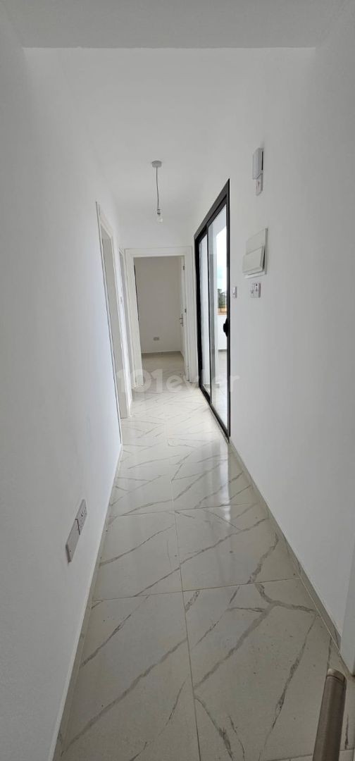 New flat for rent in Çanakkale region, 2+1 penthouse, unfurnished flat for rent, 6 rents + 1 deposit + 1 commission, 350 TL, 6 months' deposit, 300 TL. building without elevator