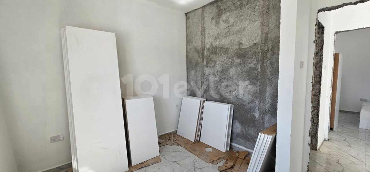 Ground floor 2+1 flat for sale at the entrance of Tuzla, delivered after 1 month, 85 square meters equivalent cob ground floor, 2-storey building, front facade, TV infrastructure and air conditioning infrastructure. 05338315976