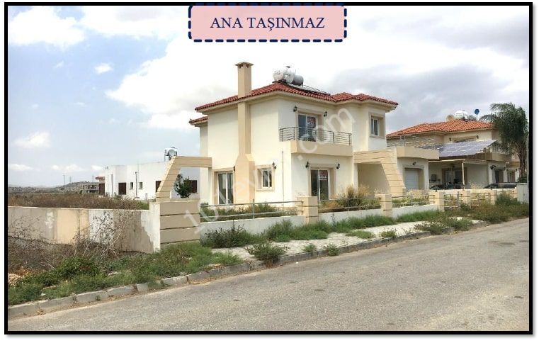 4 bedroom flat for sale in İskele / Kalecik