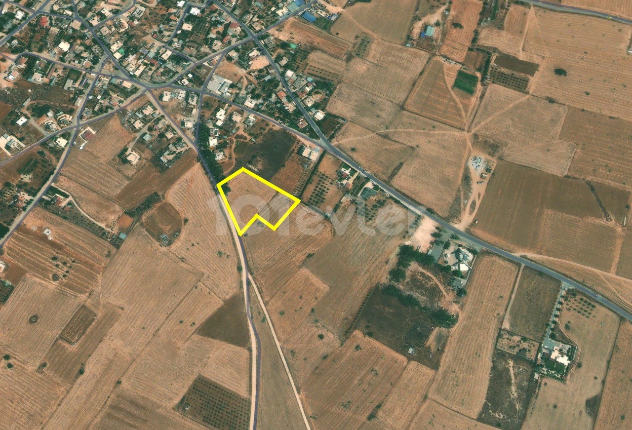 4 Acres of 2 Evlek Fields for Sale in a Magnificent Location in Mormenekshe from OZKARAMAN (SOLE AUTHORIZED) ** 