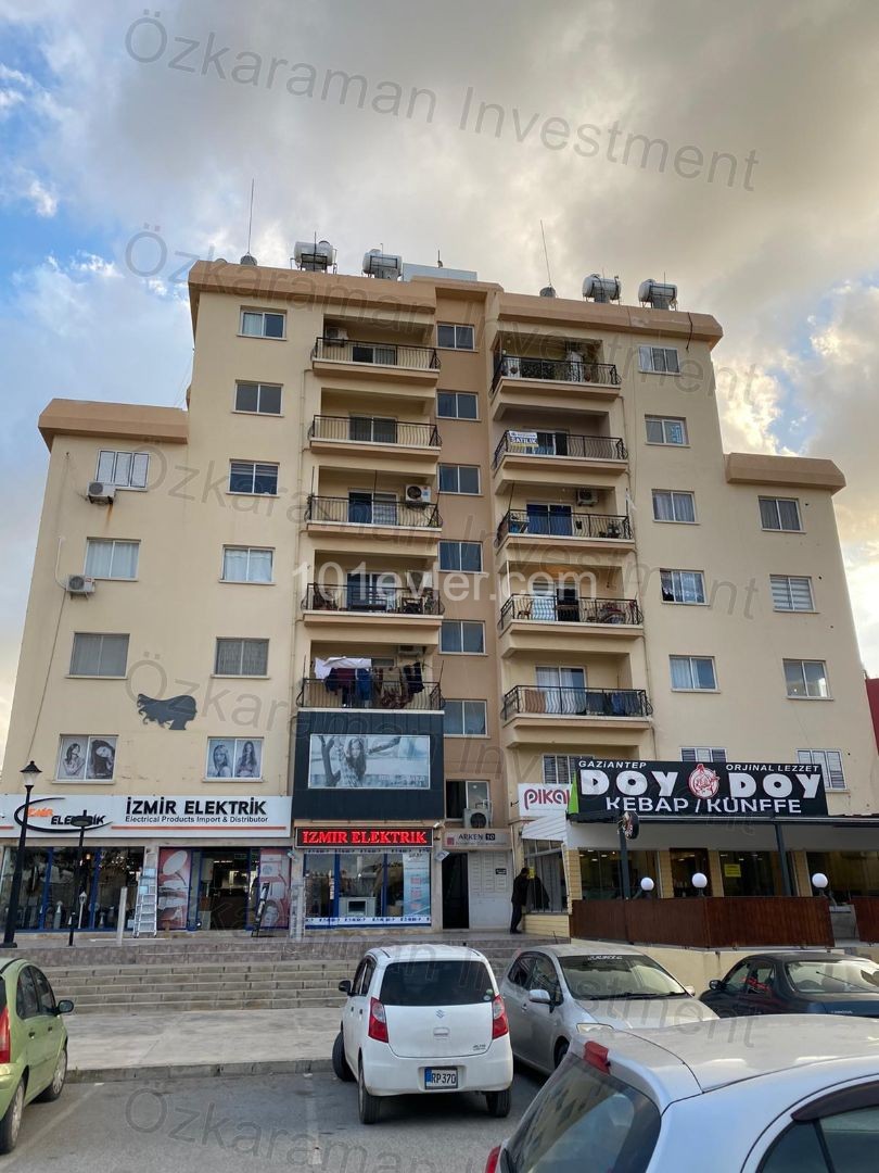 2+1 penthouse apartment with a large terrace of 100m2 in the city center from OZKARAMAN ** 