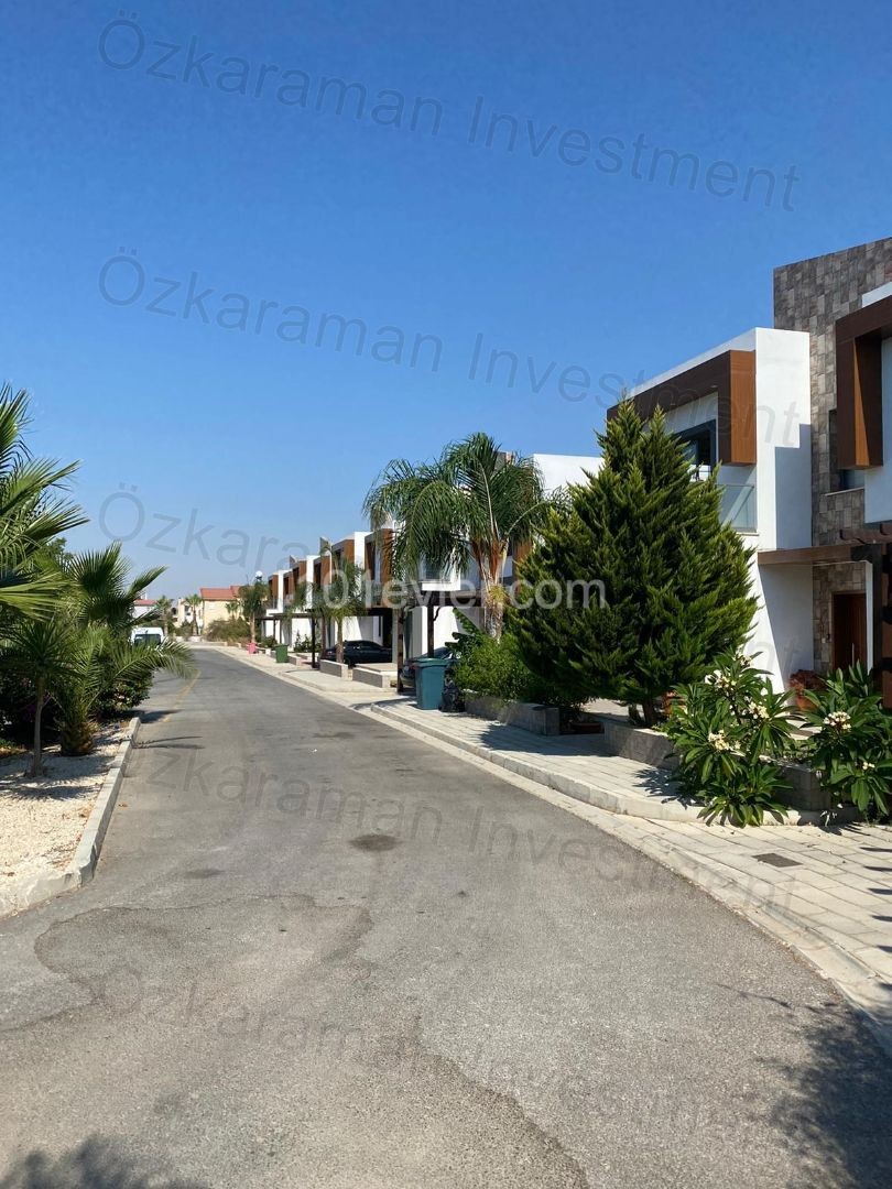 ÖZKARAMAN dan Yenibogazici Salamis Park Häuser 4 + 1 Ultra Luxus freistehende villa ** 