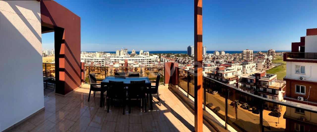 2+1 Penthouse-Wohnung mit Meer-und Poolblick in der Royal Sun Residence von Özkaraman ** 