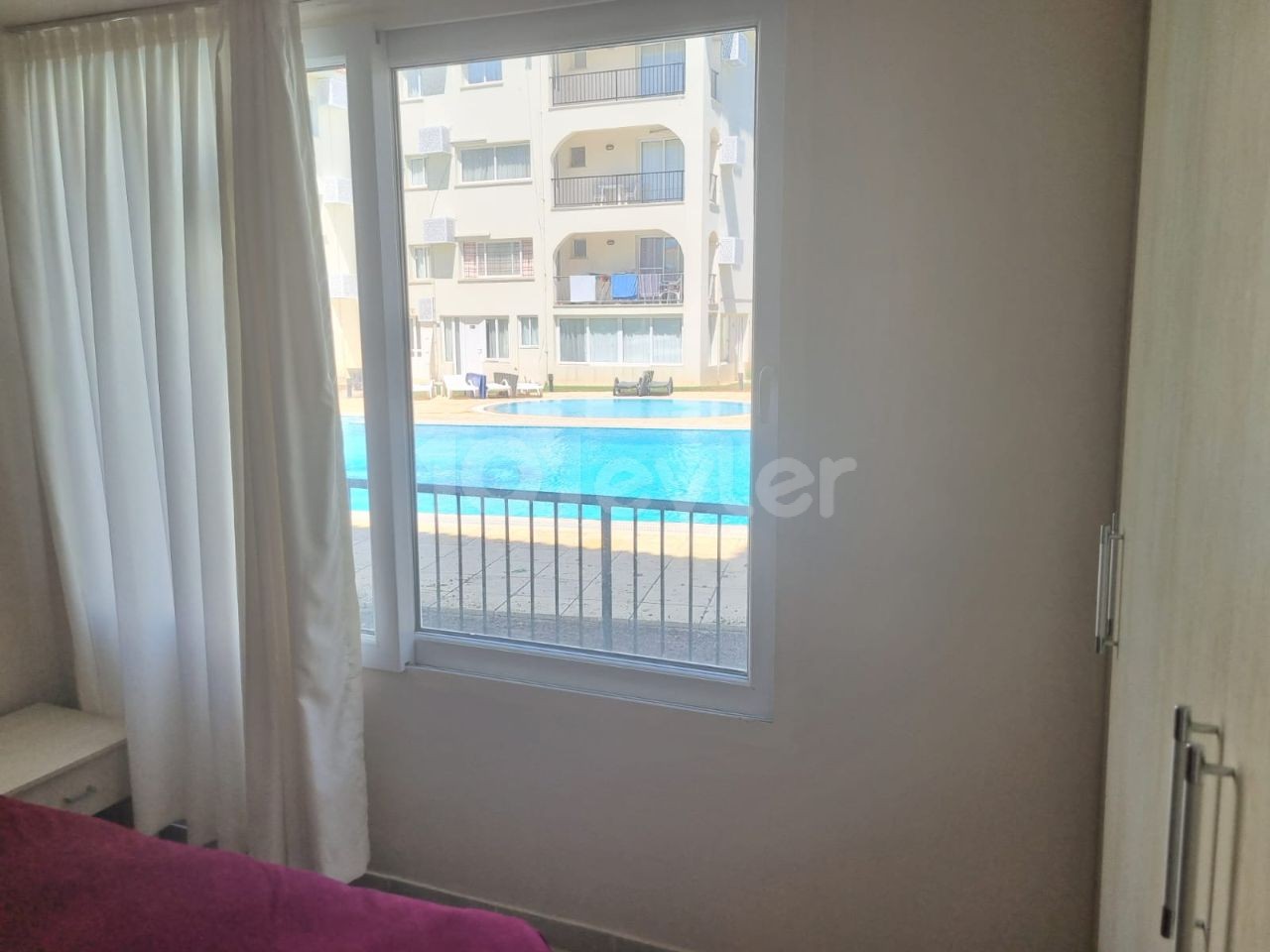 Özkaraman'dan İskele-Boğaz Bölgesi Sun Rise Sitesinde Kiralık 2+1 Daire