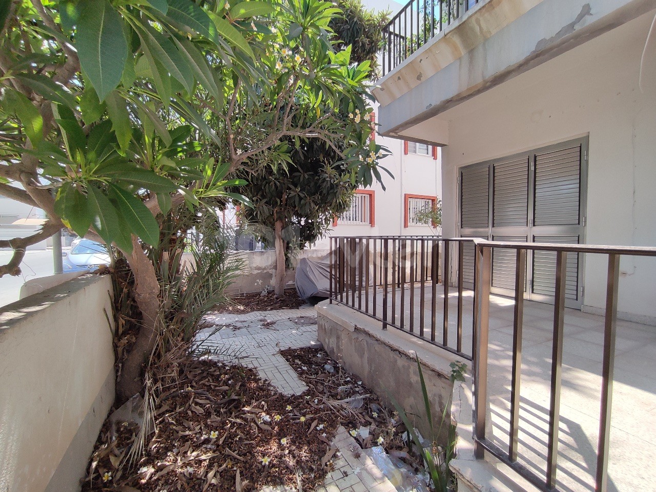 3+1 Ground Floor Flat for Sale in Gulseren, Famagusta from Özkaraman