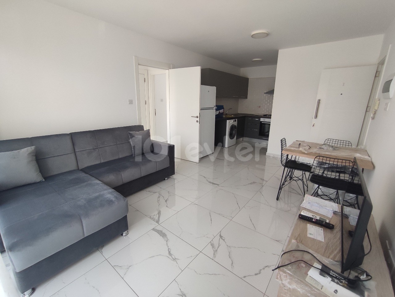 2+1 Wohnung zur Miete in Famagusta / Canakkale von ÖZKARAMAN (jährliche Zahlung) ** 