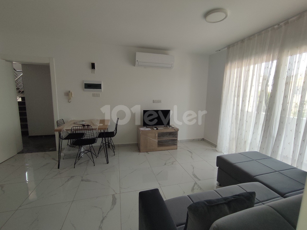 2+1 Flat For Rent From Özkaraman In Famagusta / Çanakkale (Annual Payment)