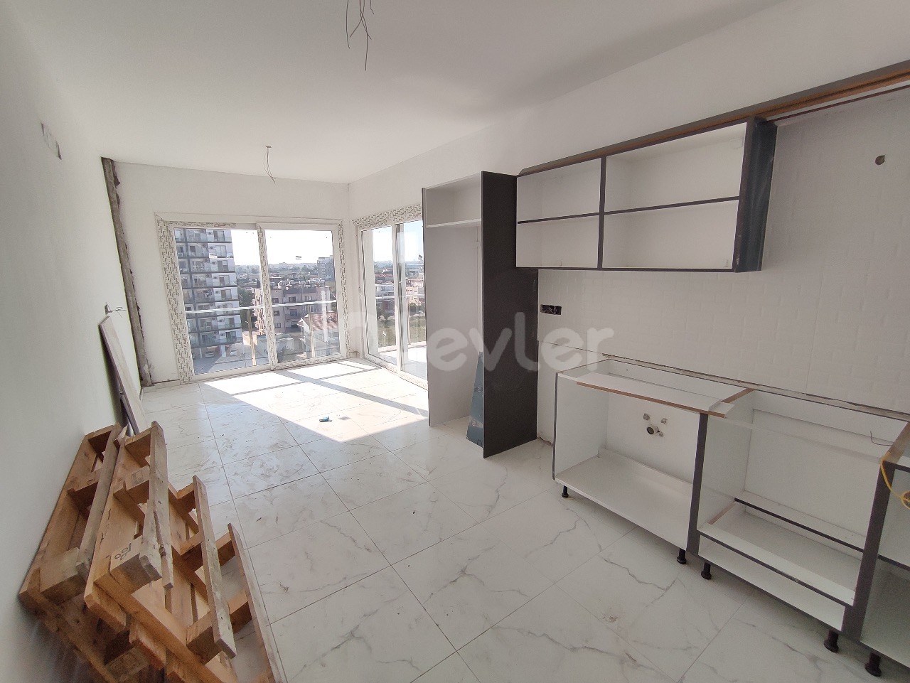 1+1 Penthouse for Sale with 85 m² terrace and 55 m² closed area in Yeniboğaziçi from Özkaraman
