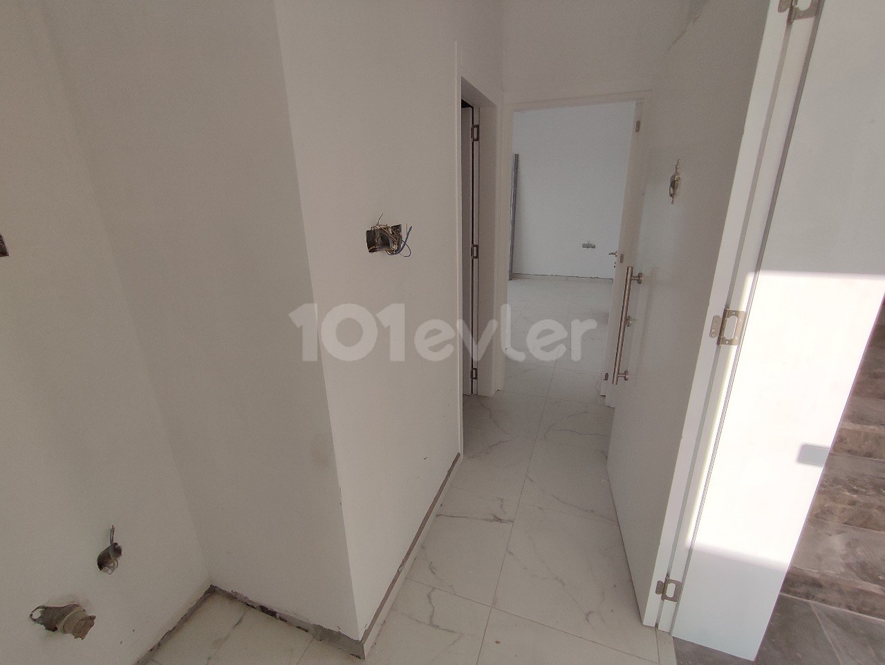 1+1 Penthouse for Sale with 85 m² terrace and 55 m² closed area in Yeniboğaziçi from Özkaraman