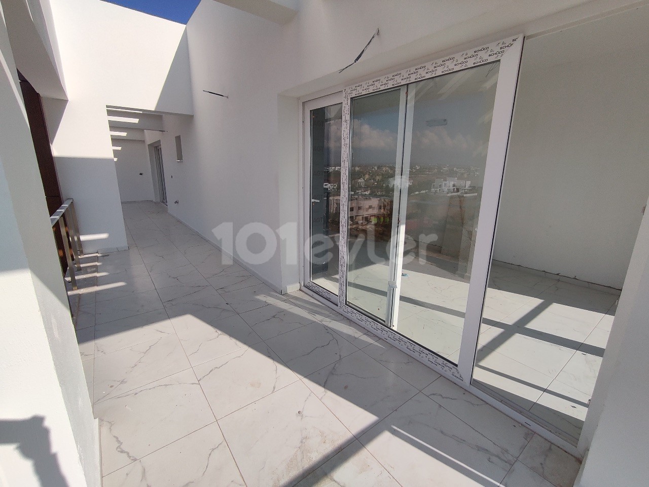 1+1 Penthouse for Sale with 85 m² terrace and 55 m² closed area in Yeniboğaziçi from Özkaraman