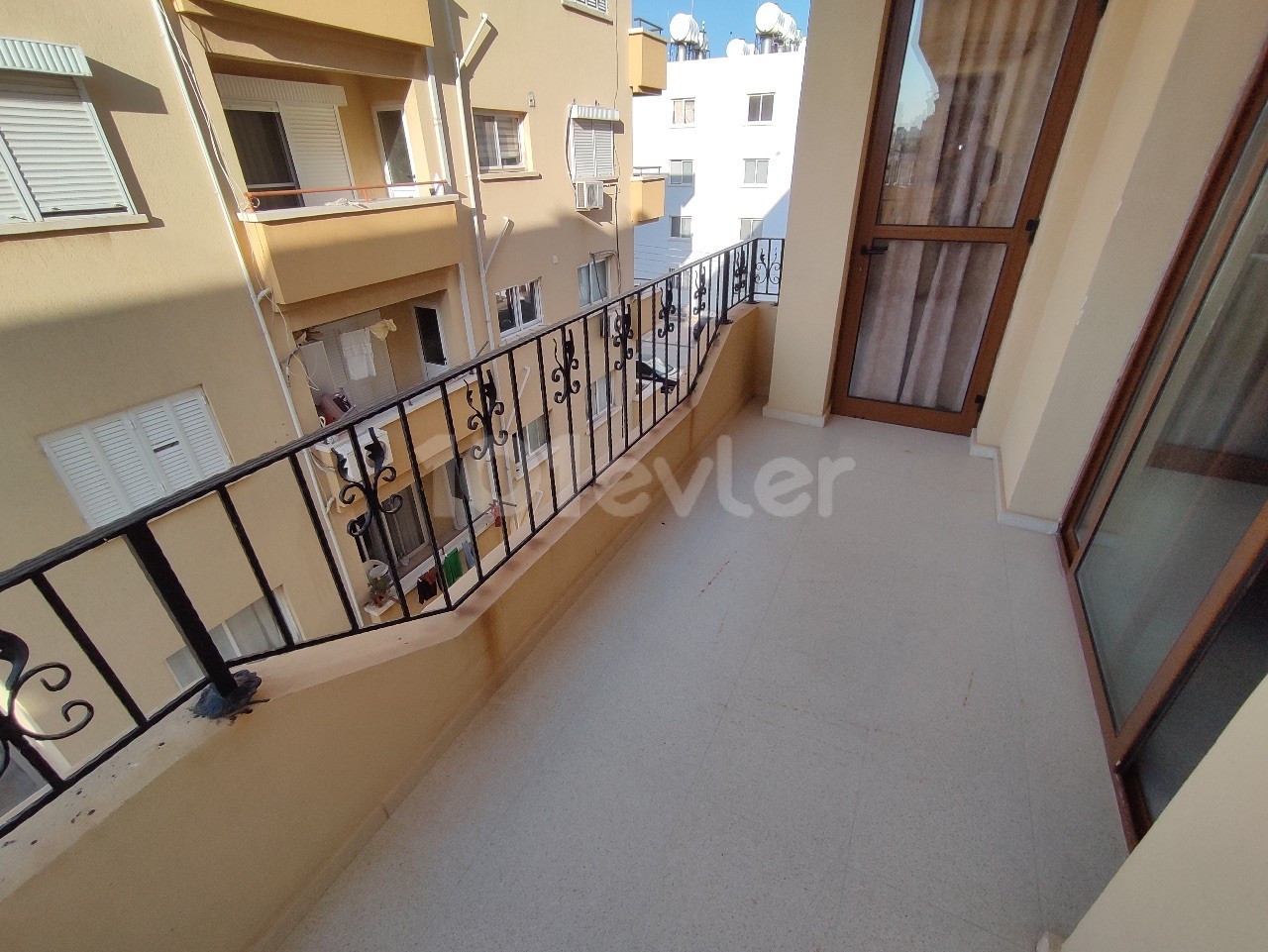 3+1 Flat for Rent in Gulseren, Famagusta from Özkaraman (Contract until the end of August)