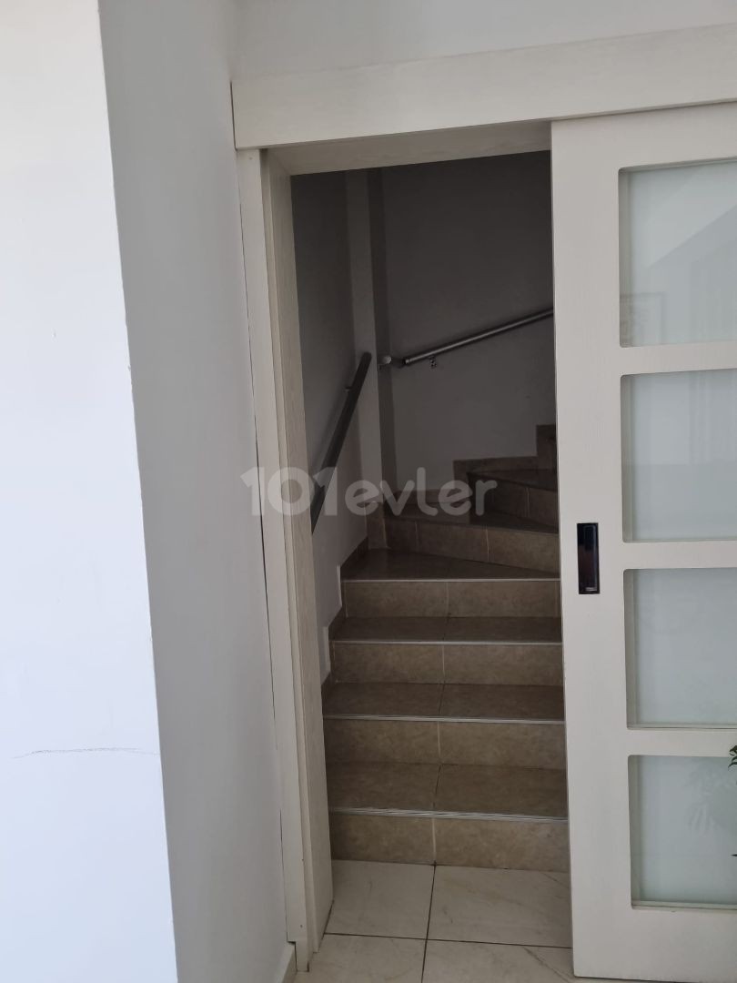 3+1 Penthouse zur Miete in Yenibogazici Region von Ozkaraman