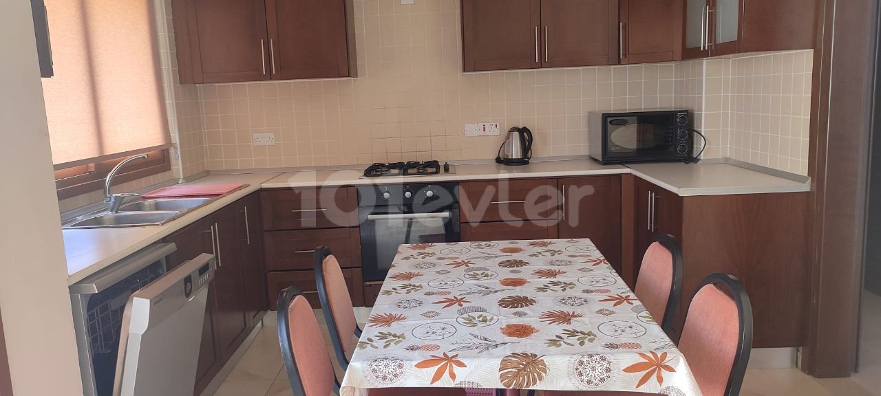 3+1 Apartment for Rent in Famagusta Gülseren Region by Özkaraman