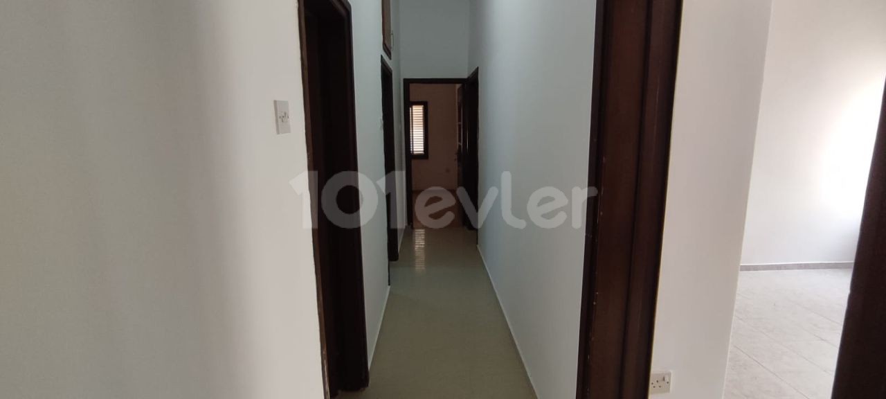 2+1 spacious flat for sale with Turkish title in Özkaramandan karakol area