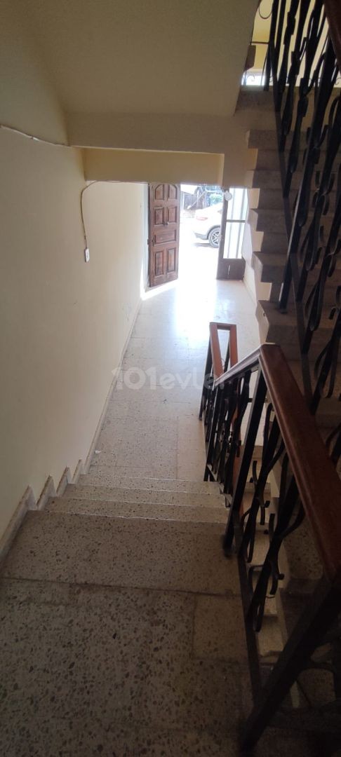 2+1 spacious flat for sale with Turkish title in Özkaramandan karakol area