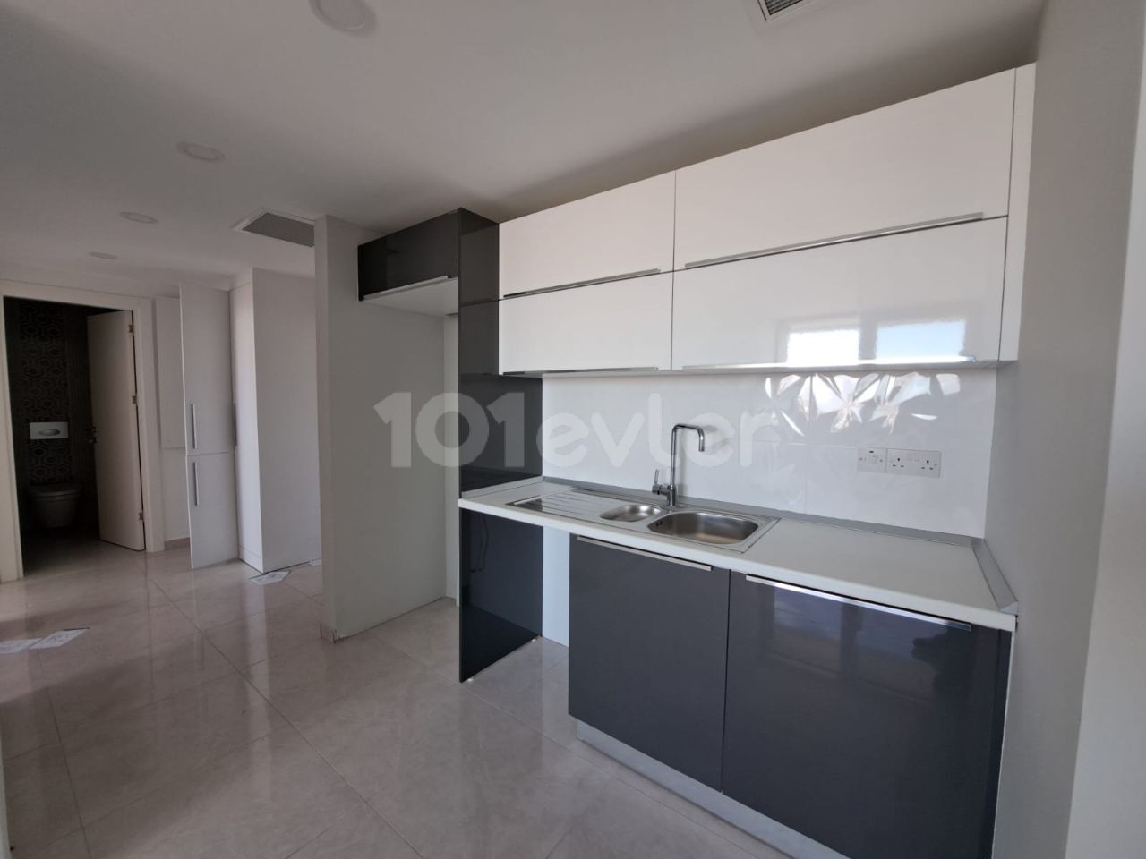 Urgent! 2+1 Flat for Sale in New Premier!