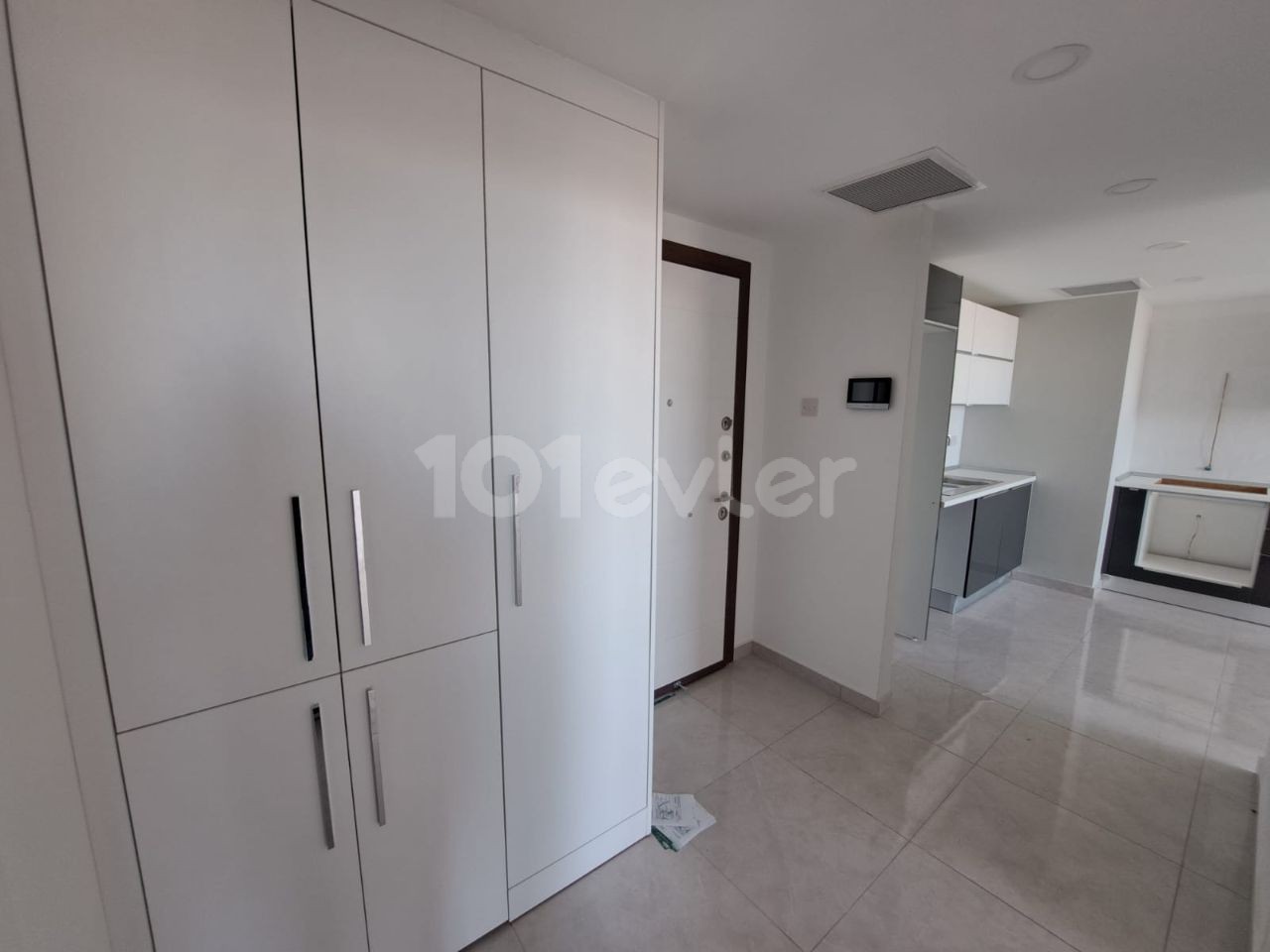 Urgent! 2+1 Flat for Sale in New Premier!