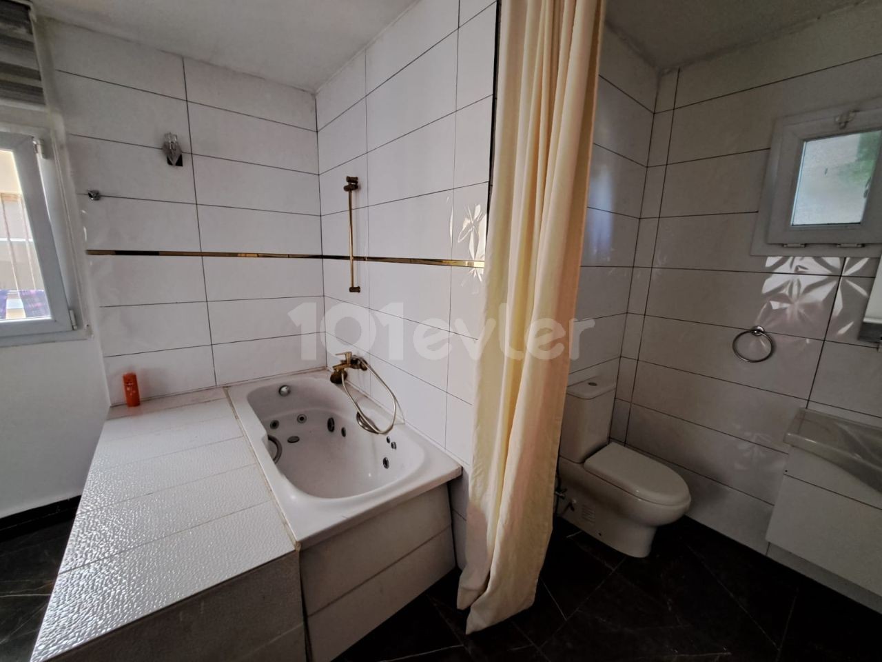 DETACHED 1+1 FLAT FOR RENT IN KARAKOL AREA