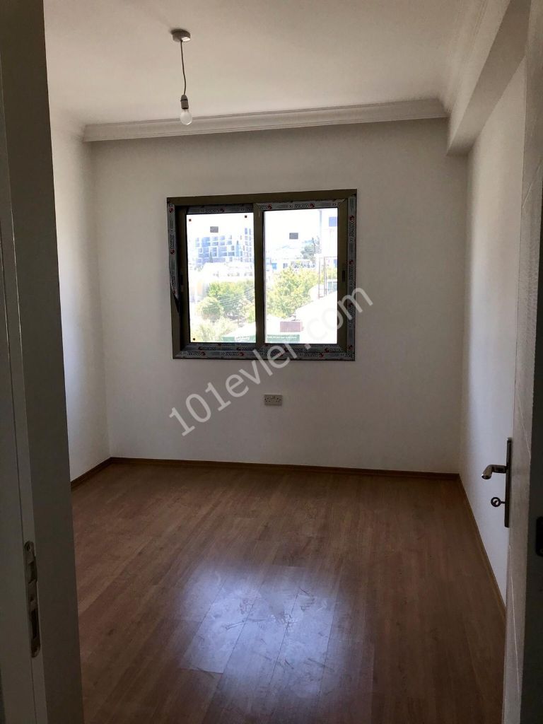 Flat For Sale in Aşağı Girne, Kyrenia